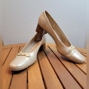 Ferragamo Gold Block Heel‎ Pumps Women's 9 AAAA